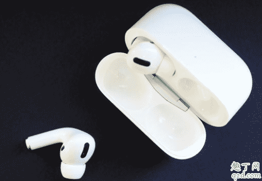 airpods pro怎么拿出來 airpods pro充電要把耳機拿出來嗎3