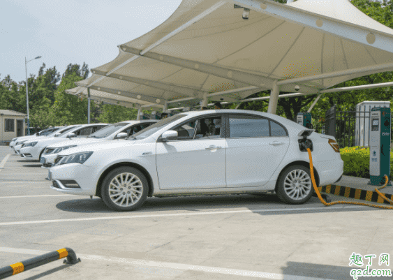 新能源電動汽車充電怎么充 新能源汽車性能如何3