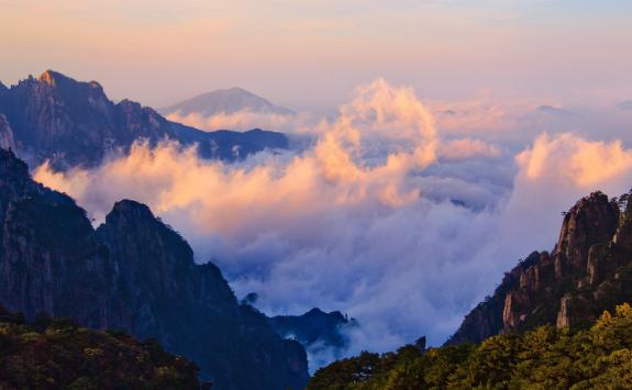 黃山云海出現最多的季節是哪個季節？黃山和泰山哪個是天下第一山